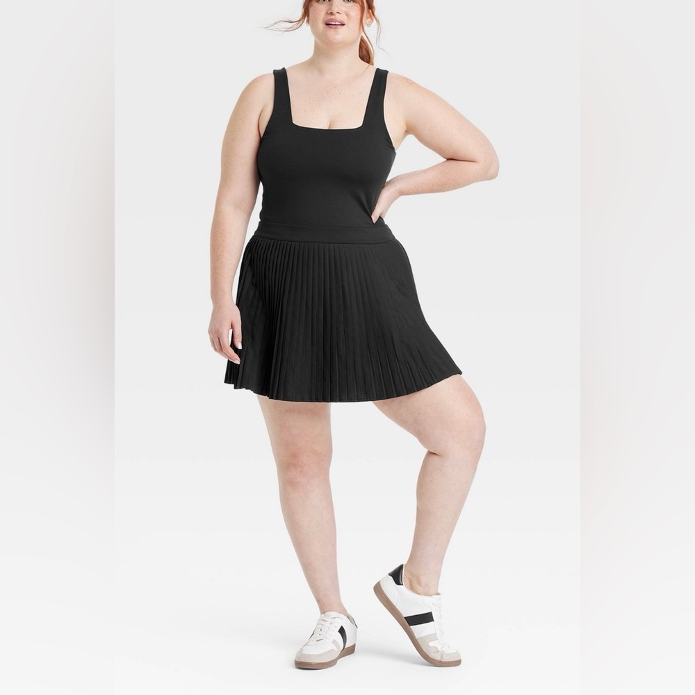 Women’s Black Pleated Active Dress XL